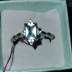 Elegant Silver and Blue Gemstone Ring